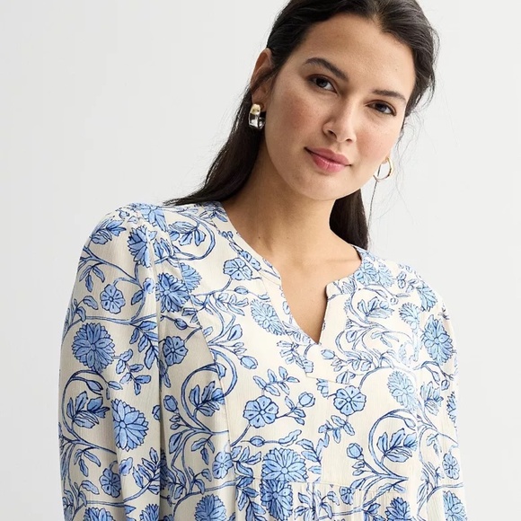 Women's Croft & Barrow® Front Yoke Popover Blouse Petite Medium NWT - Picture 2 of 16